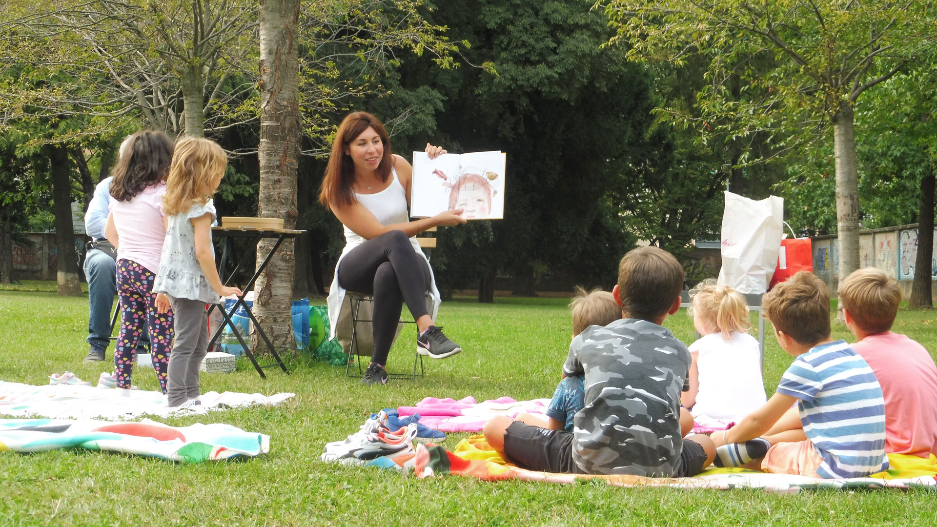 Lettura e laboratorio creativo: "Una foglia" al parco Rignon di Torino